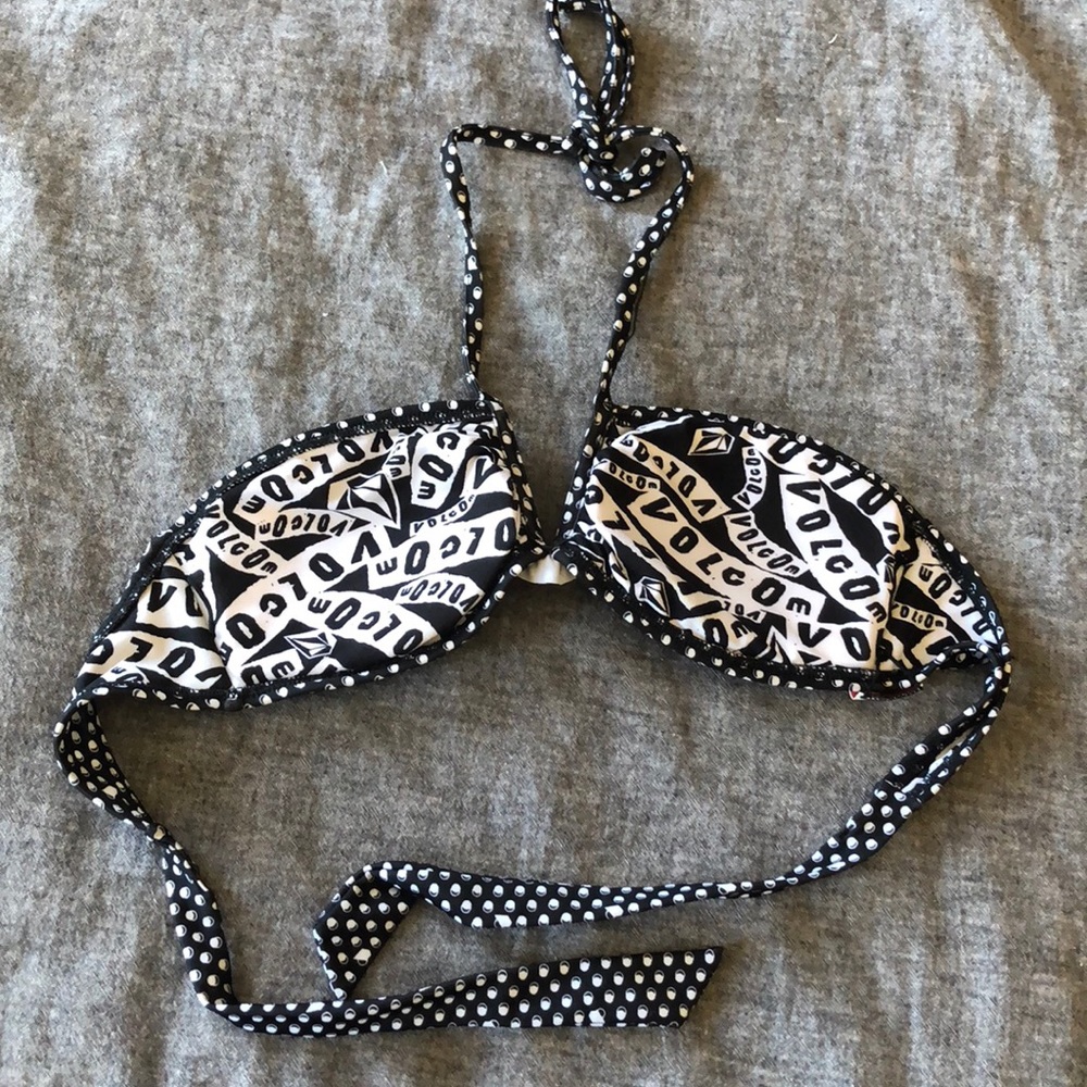 Reversible Volcom bikini top - Picture 2 of 2